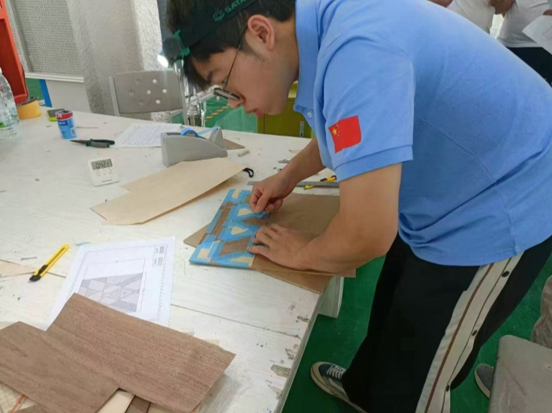 1720247357955329.png 家具制作国家队专家选手顺利完成赴疆训练任务照片(2).png