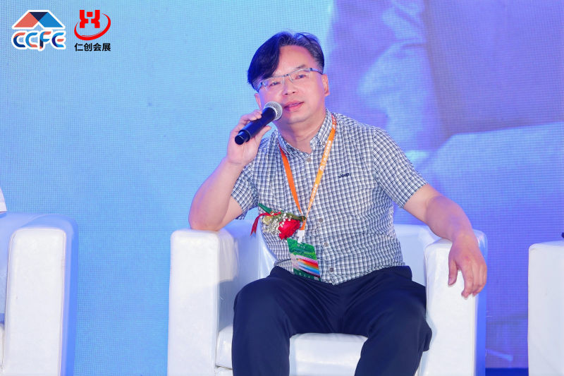 学院教师参加2025中部整装家居展览会活动照片（2）.png