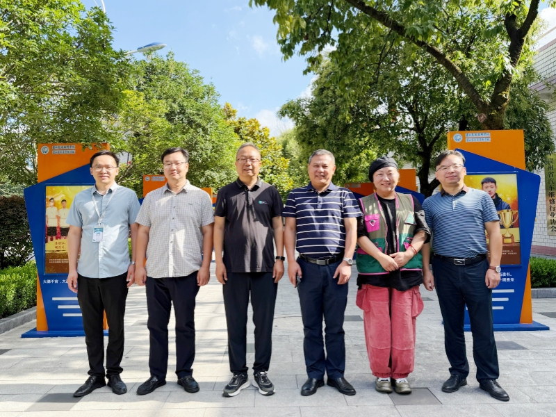 校党委书记赴贵州交通技师学院和贵州建设职业技术学院考察交流照片（1）.jpg
