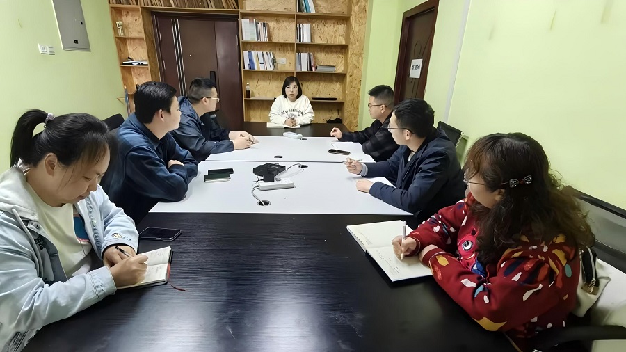 20260402我院召开人才培养校企合作研讨会 - 副本.jpg