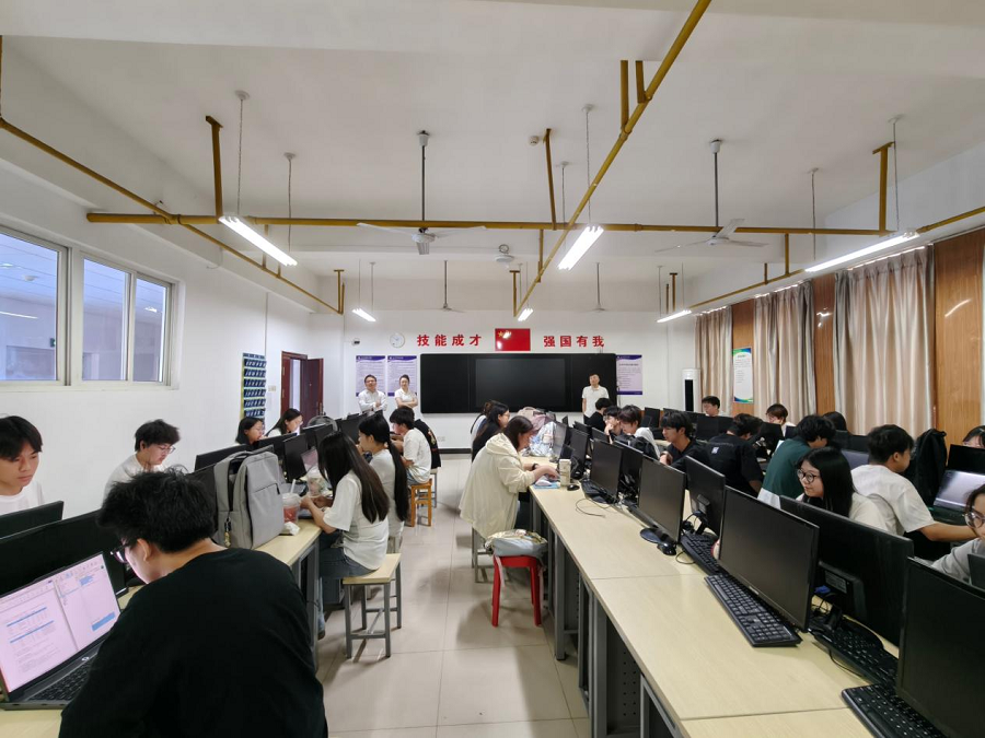 1781159891389692.png 我院开展专业核心技能抽测活动1 - 副本.png